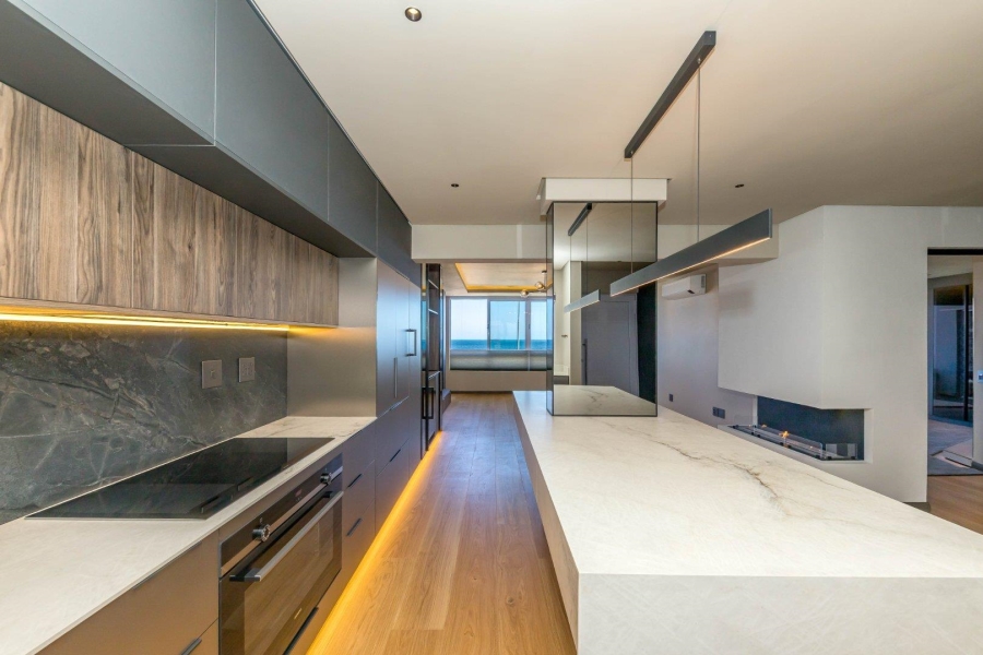 2 Bedroom Property for Sale in Sea Point Western Cape